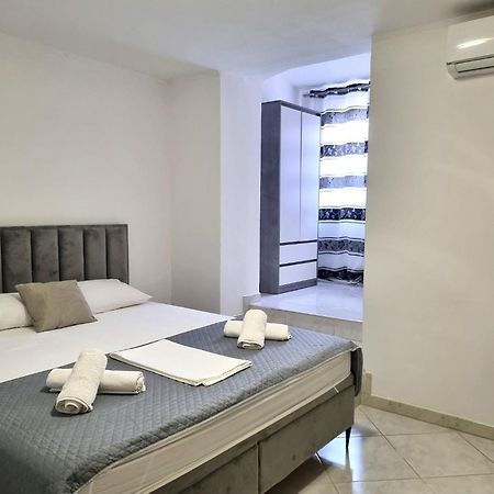 Rooms Vitoria On Joakim Square Poreč Eksteriør billede
